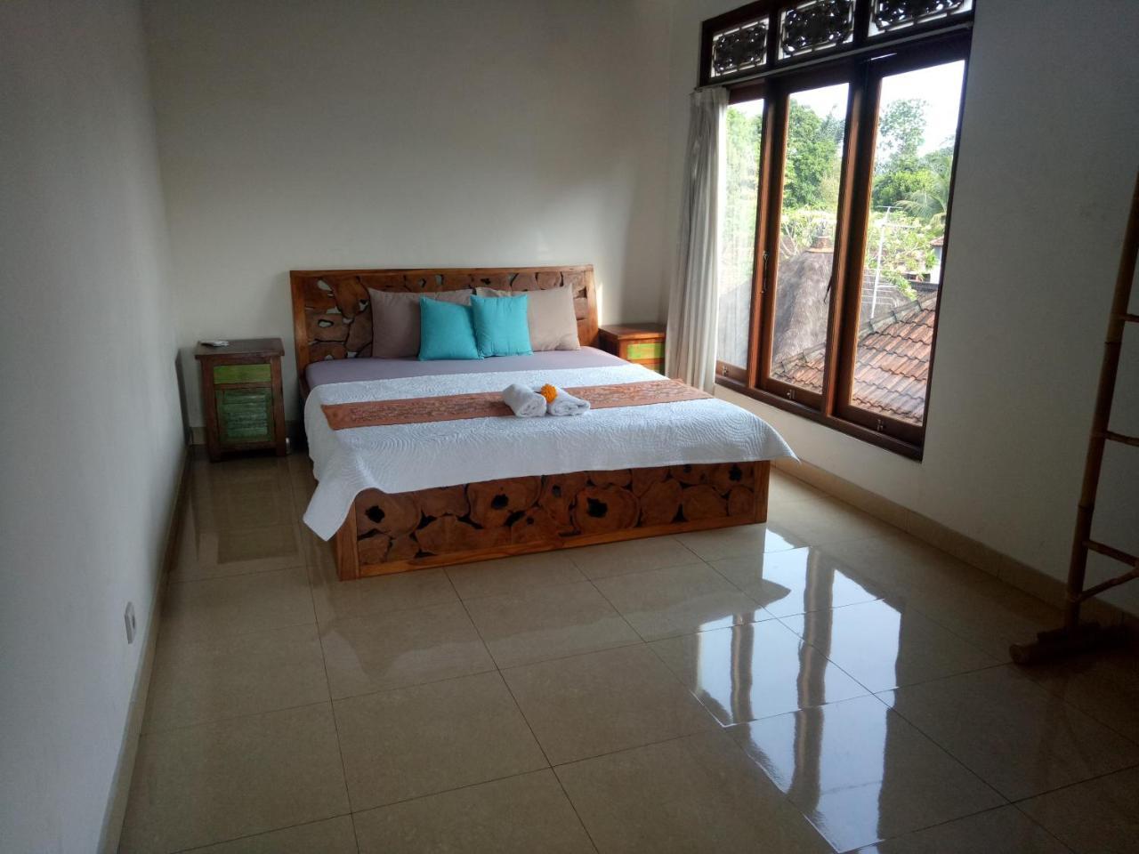 ウブド Suandi House Bed & Breakfast エクステリア 写真